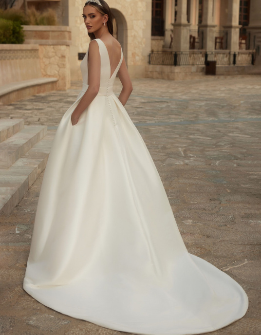 Robes de mariées  Nicole Couture Opal 