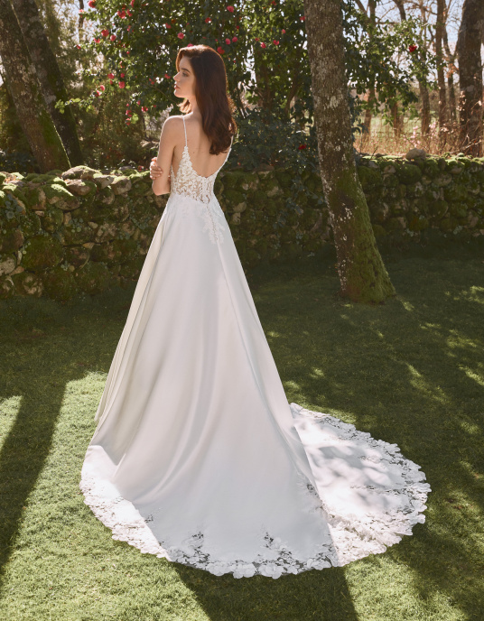 Robes de mariées  ALBERTO PALATCHI CHIARA 