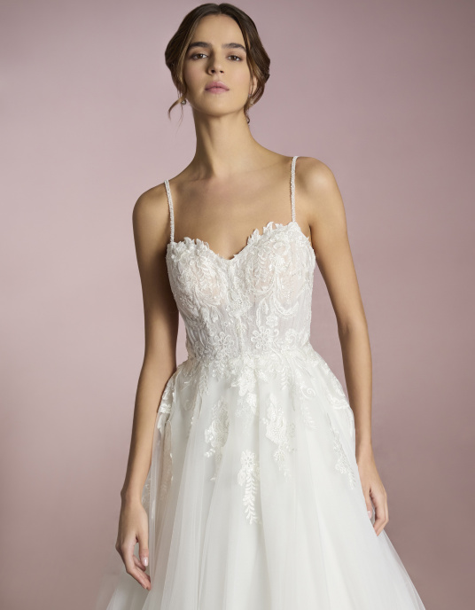 Robes de mariées  White one AIMI 