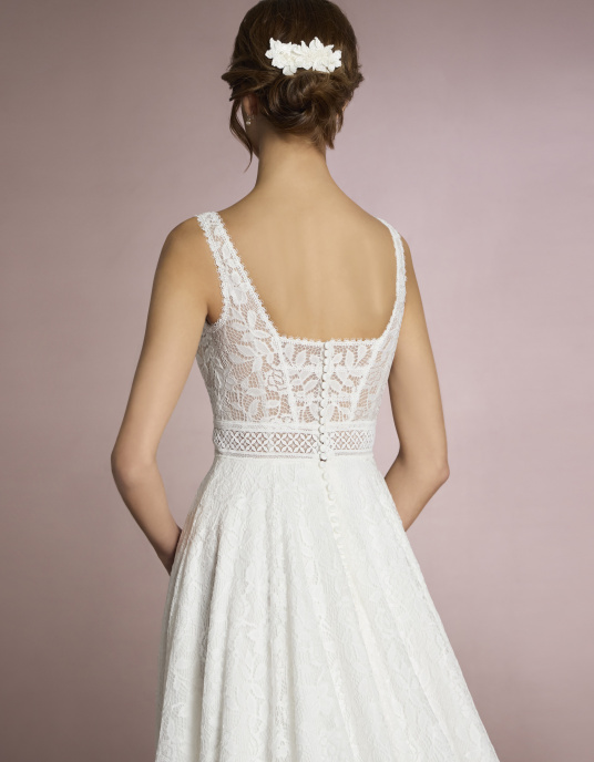 Robes de mariées  White one ANEKO 