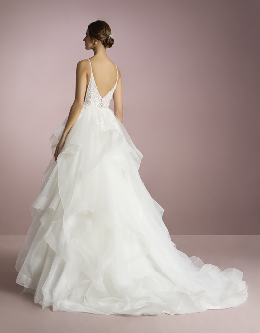 Robes de mariées  White one AYUMI 