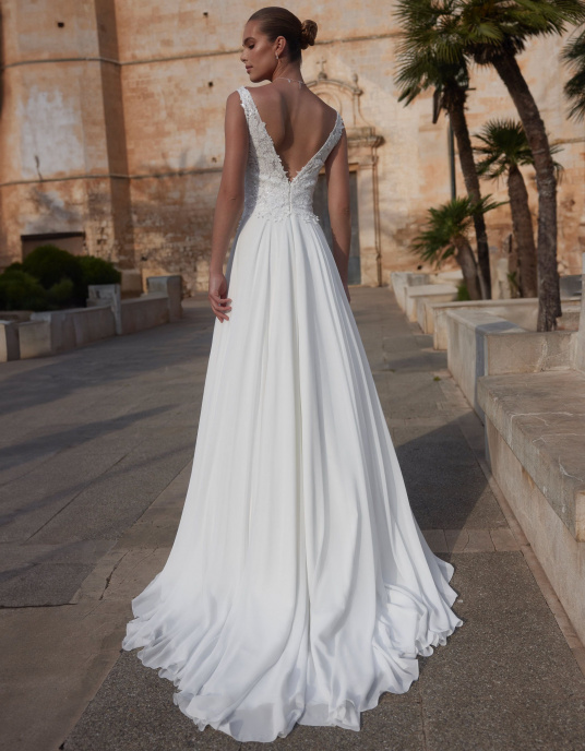 Robes de mariées  Bianco Evento CAMELIA 