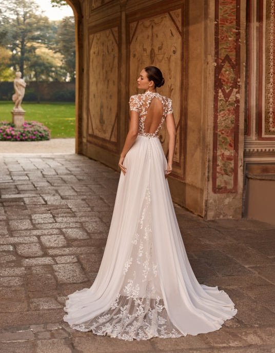 Robes de mariées  ALBERTO PALATCHI FAYE  