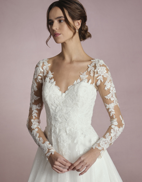 Robes de mariées  White one Kiri 