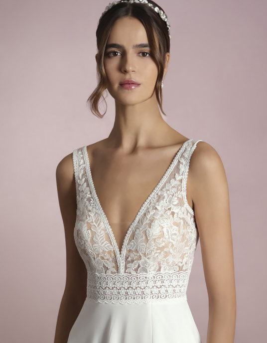 Robes de mariées  White one KUKI 