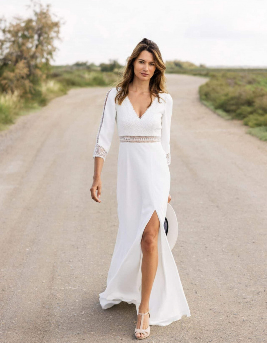 Robes de mariées  Lambert Creation EPERON 
