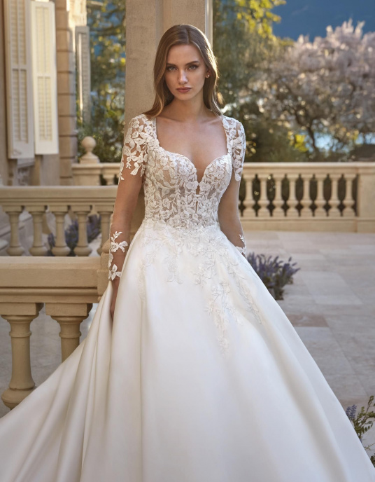 Saint Patrick Robe Robes de mariées Saint Patrick ALIAH : Cette robe allie chiffon, tulle ...