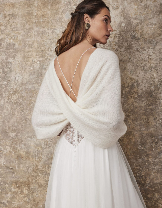 Robes de mariées  Lambert Creation Tube étole - Légèreté et douceur pour ce tube étole en mohair très facile à adapter sur toutes les tenues 